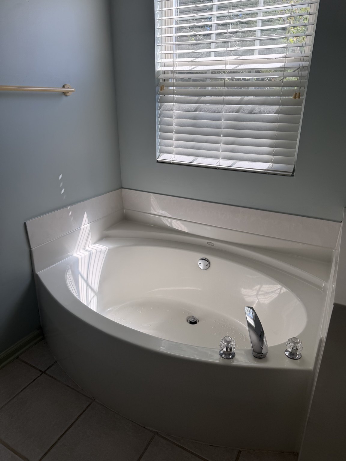 Clean Queen NC cleaning work - soaking tub and bathroom